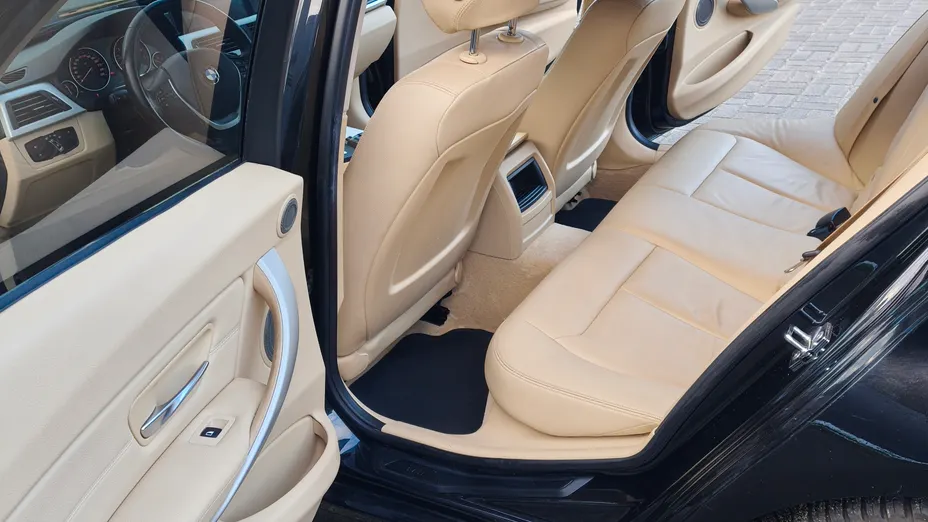 BMW Seria 3 320i aut