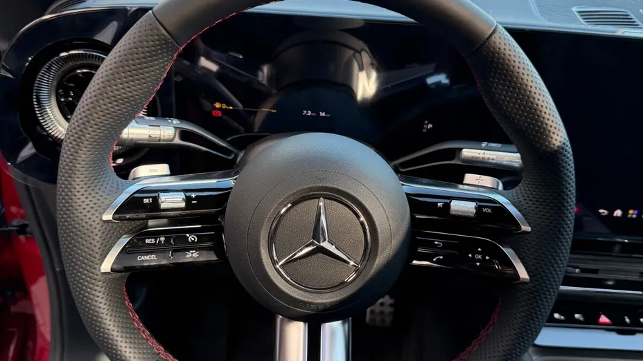 MERCEDES-BENZ GLB -