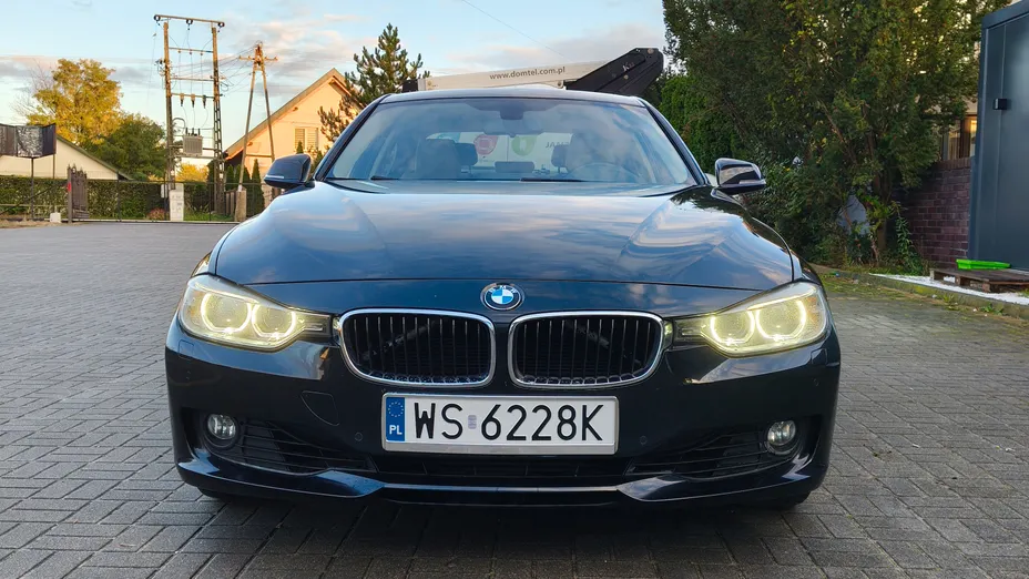 BMW Seria 3 320i aut