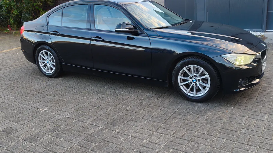 BMW Seria 3 320i aut