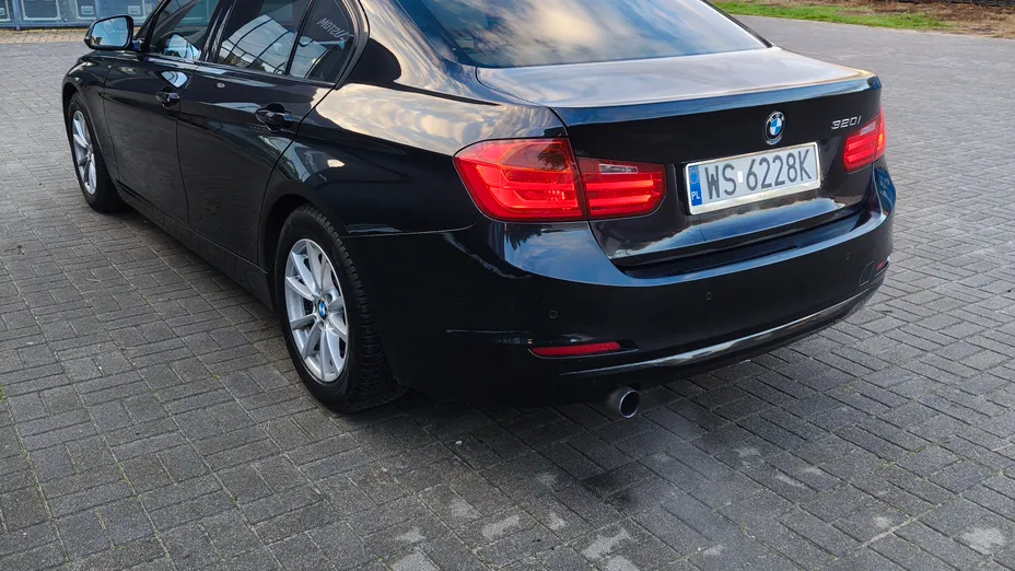 BMW Seria 3 320i aut