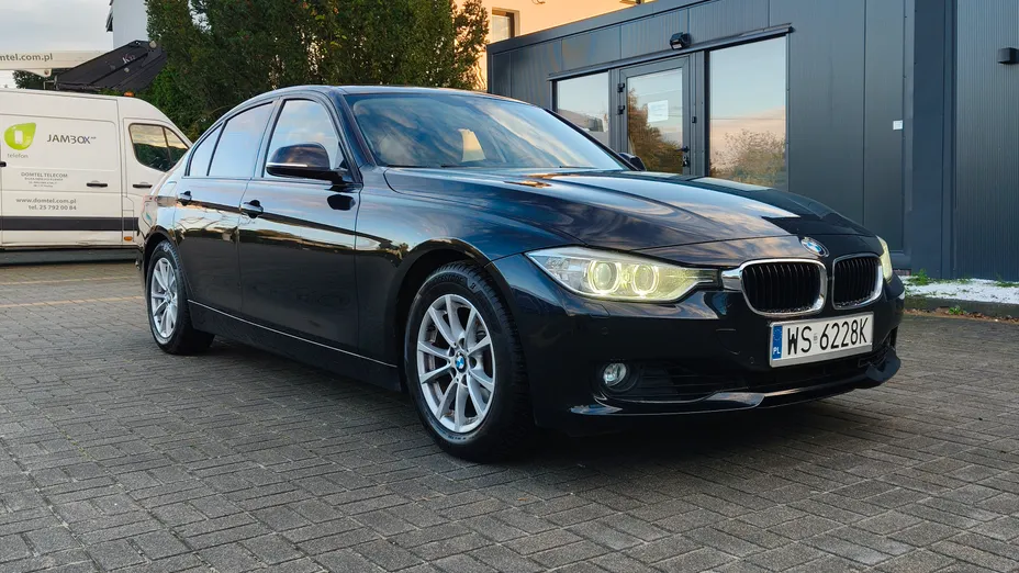 BMW Seria 3 320i aut