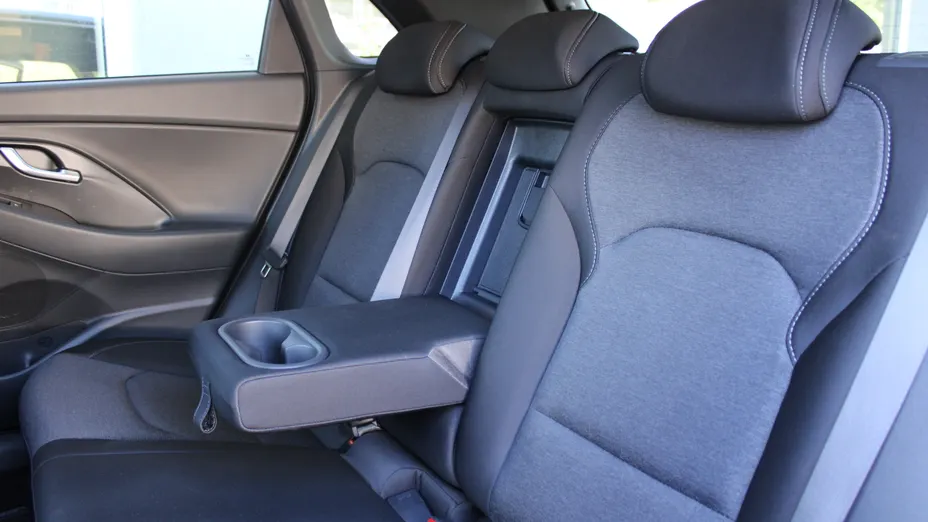 HYUNDAI i30 i30 1.5 T-GDI 48V Smart