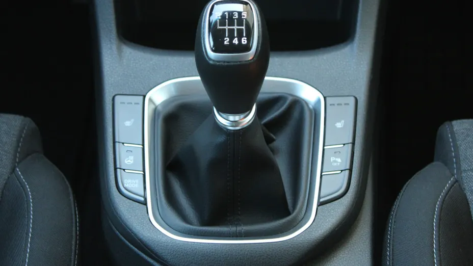 HYUNDAI i30 i30 1.5 T-GDI 48V Smart