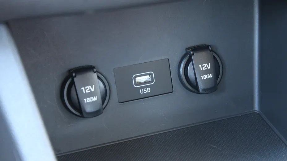 HYUNDAI i30 i30 1.5 T-GDI 48V Smart