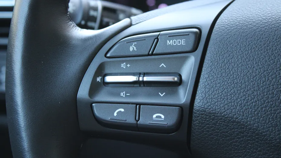 HYUNDAI i30 i30 1.5 T-GDI 48V Smart