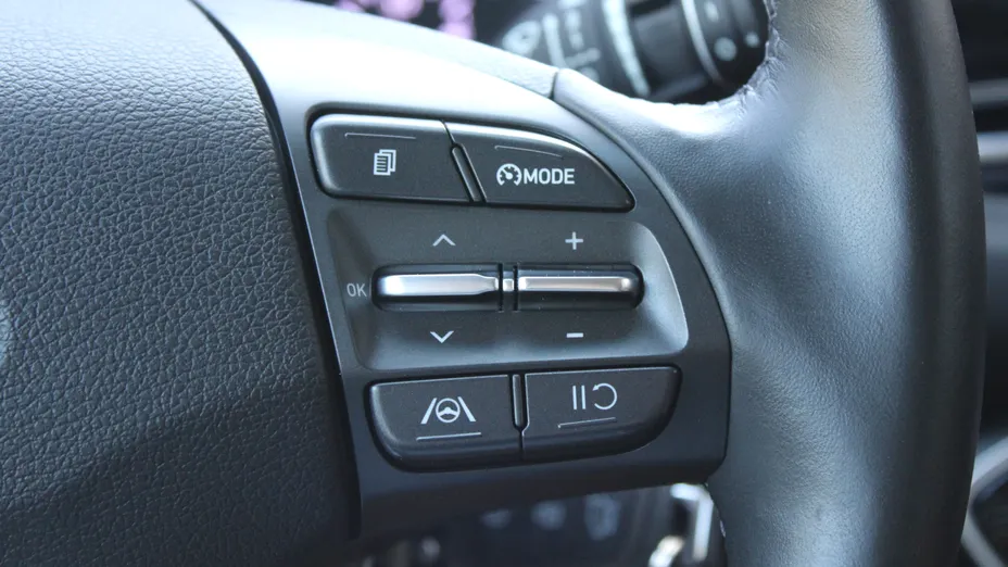 HYUNDAI i30 i30 1.5 T-GDI 48V Smart