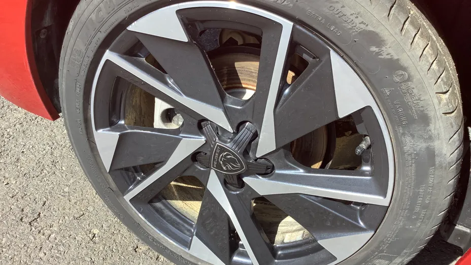 PEUGEOT 308 -