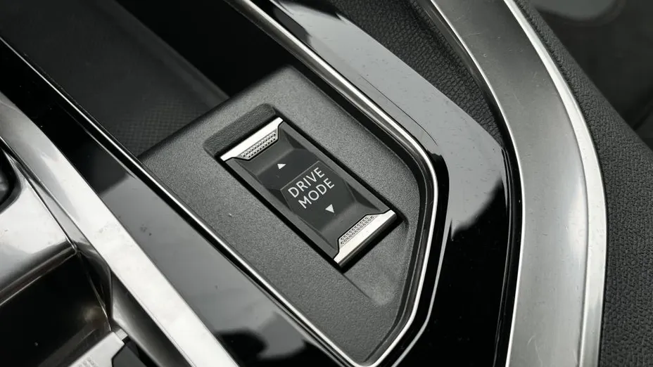 PEUGEOT 3008 3008 1.5 BlueHDi GT Pack S&S EAT8