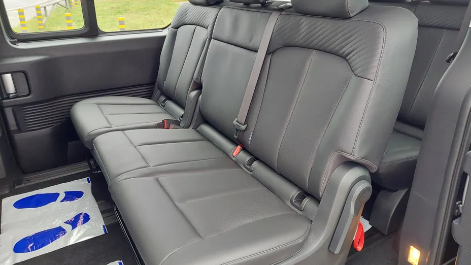 HYUNDAI Staria Staria 1.6 T-GDI HEV Smart VIP aut Nowy