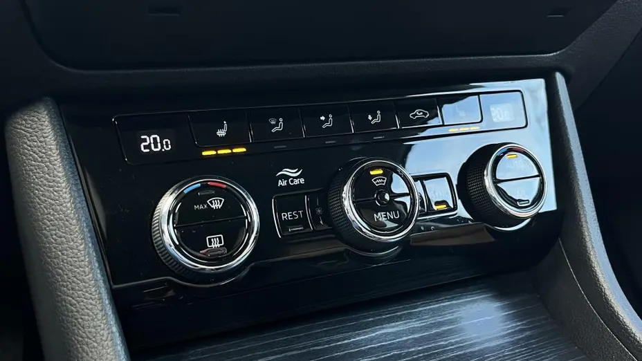 SKODA Superb Superb 1.5 TSI Style DSG