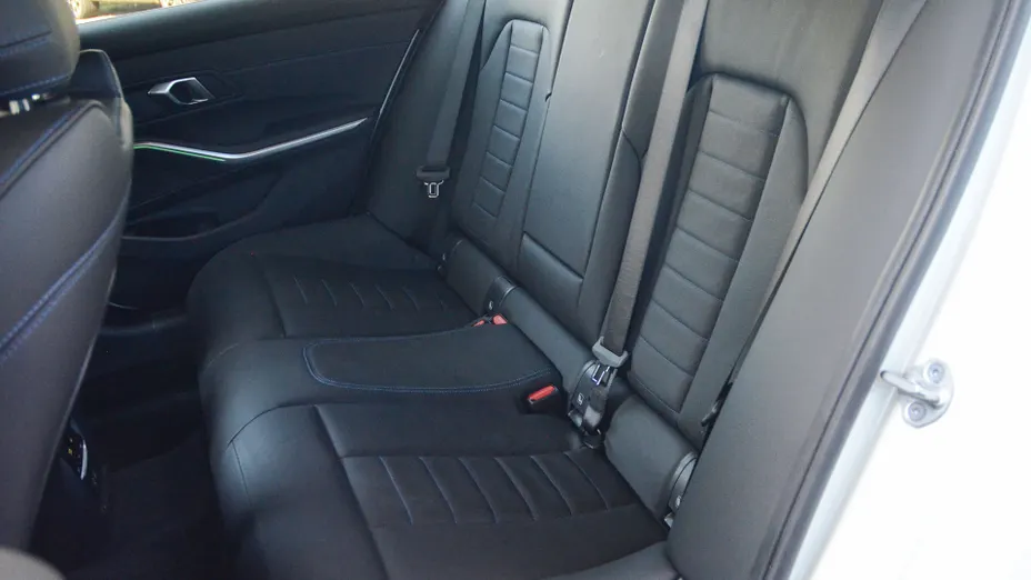 BMW Seria 3 330i xDrive M Sport sport-aut
