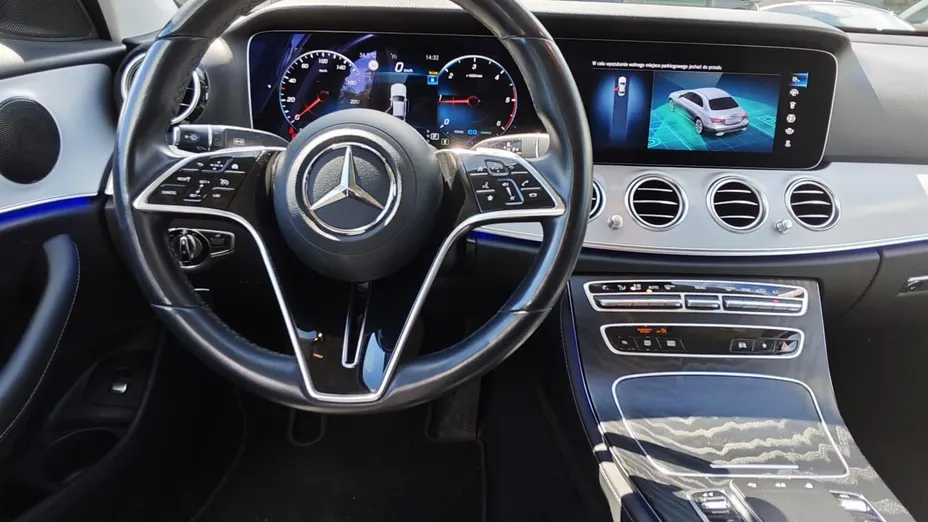MERCEDES-BENZ E Klasa E 220 d 4-Matic Avantgarde