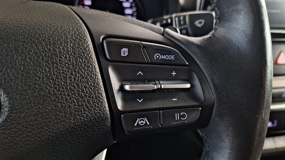 HYUNDAI i30 i30 Fastback 1.5 T-GDI 48V Smart DCT
