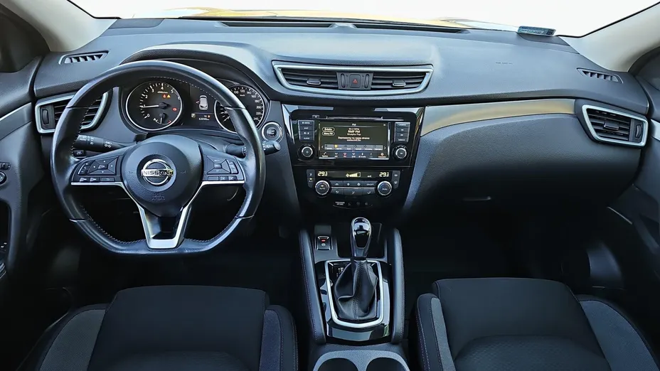 NISSAN Qashqai Qashqai 1.3 DIG-T N-Connecta DCT