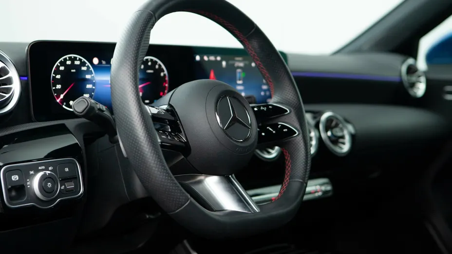 MERCEDES-BENZ A Klasa A 200 AMG Line 7G-DCT