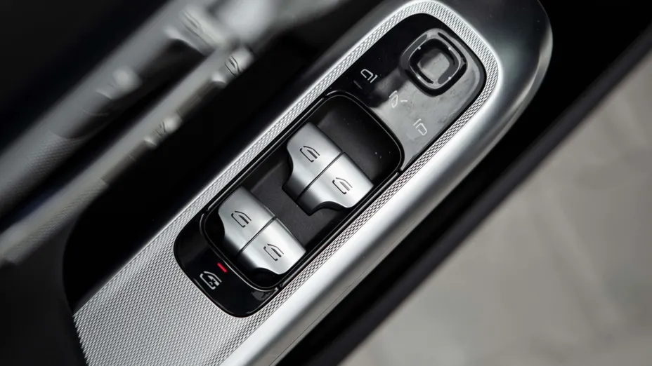 MERCEDES-BENZ E Klasa E 220 d mHEV 4-Matic AMG 9G-Tronic