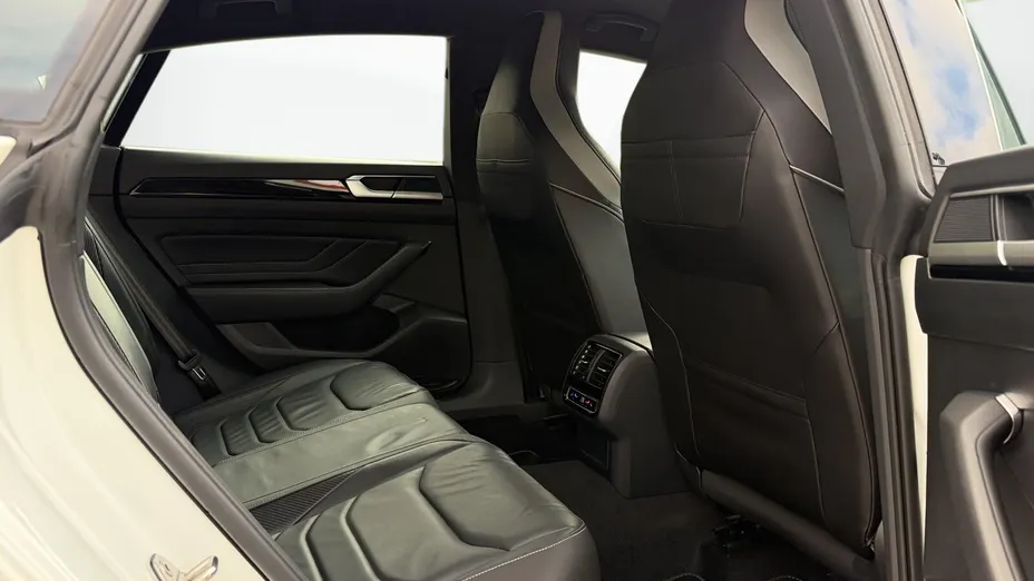 VOLKSWAGEN Arteon Arteon 2.0 TDI 4Motion R-Line DSG