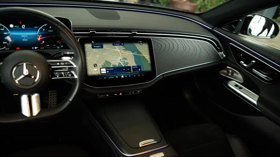 MERCEDES-BENZ E Klasa E 220 d mHEV 4-Matic AMG 9G-Tronic