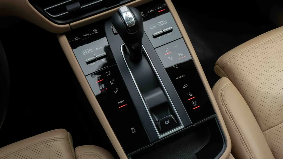 PORSCHE Macan Macan T