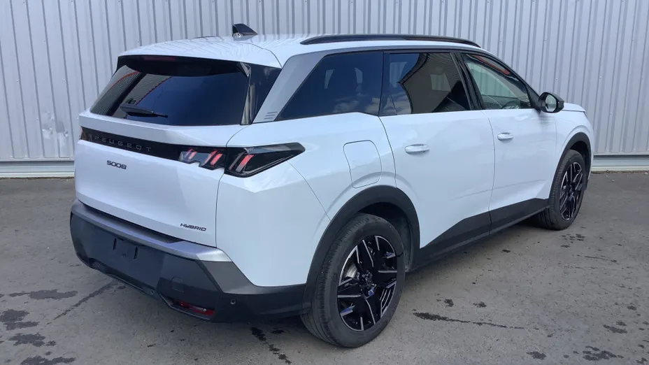 PEUGEOT 5008 -
