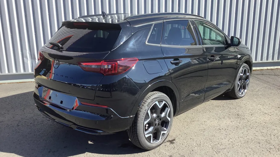 OPEL Grandland -
