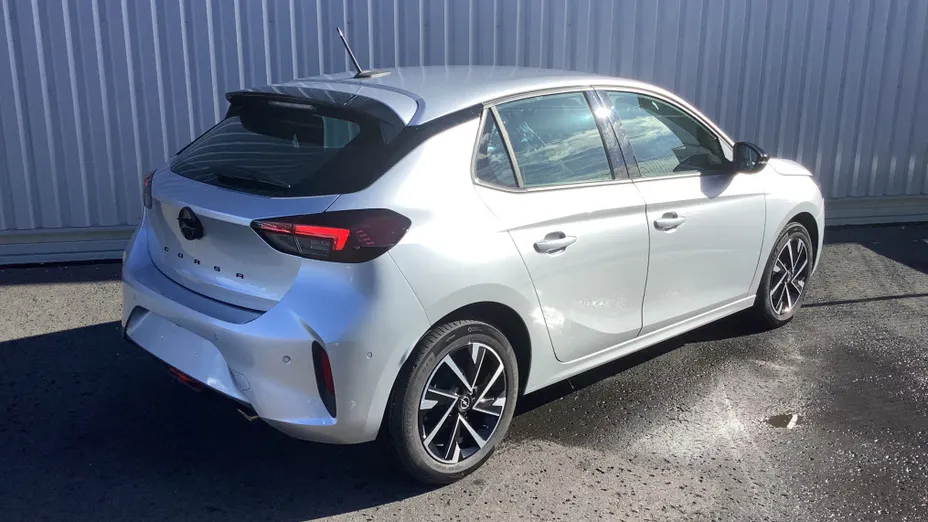 OPEL Corsa -