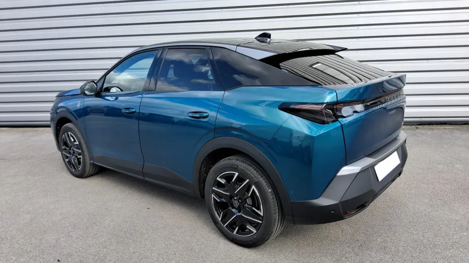 PEUGEOT 3008 -