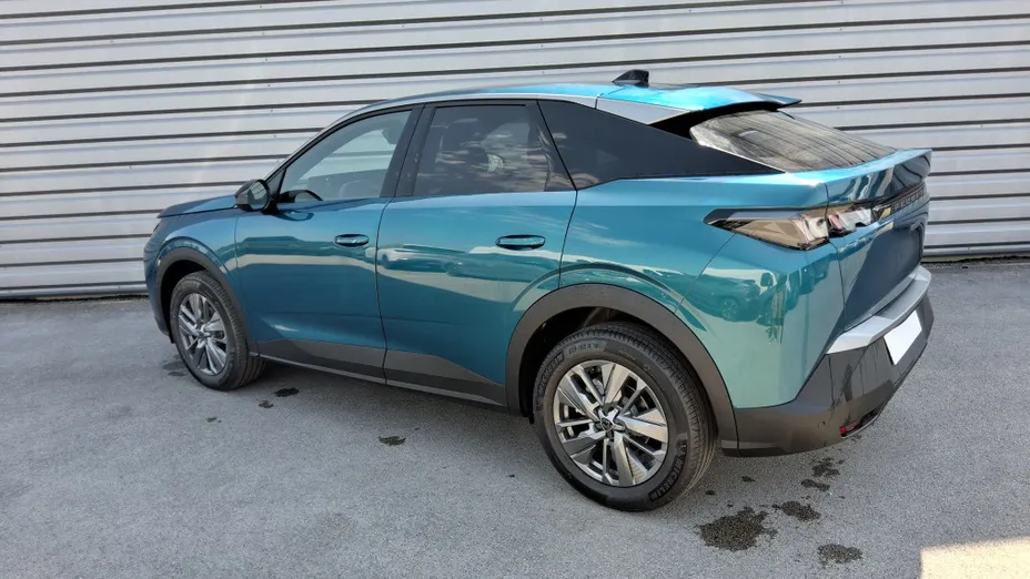 PEUGEOT 3008 -