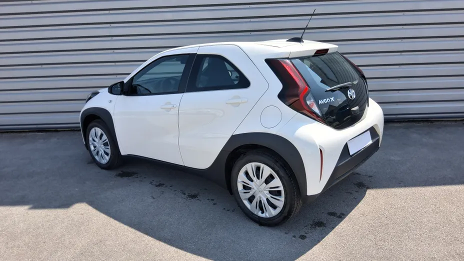 TOYOTA Aygo X -
