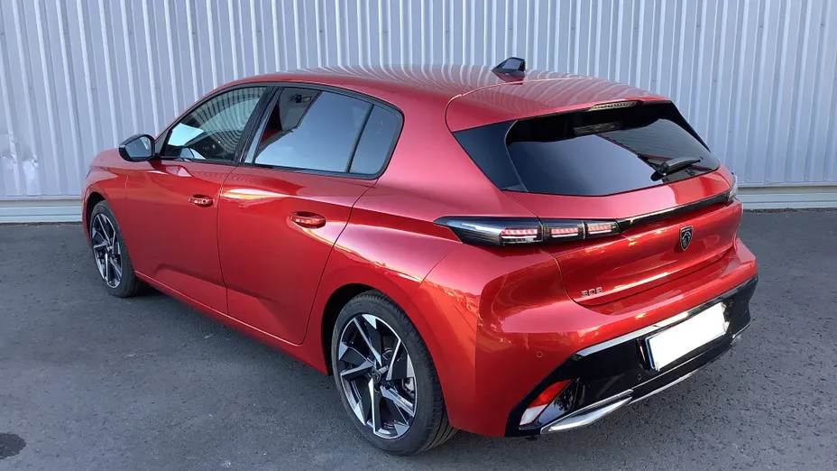 PEUGEOT 308 -