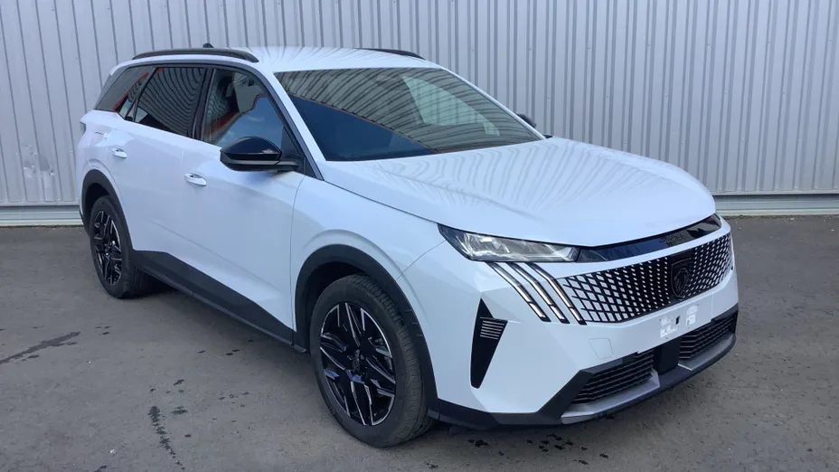 PEUGEOT 5008 -