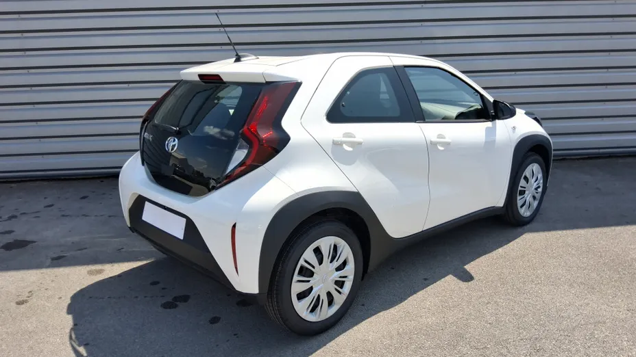 TOYOTA Aygo X -