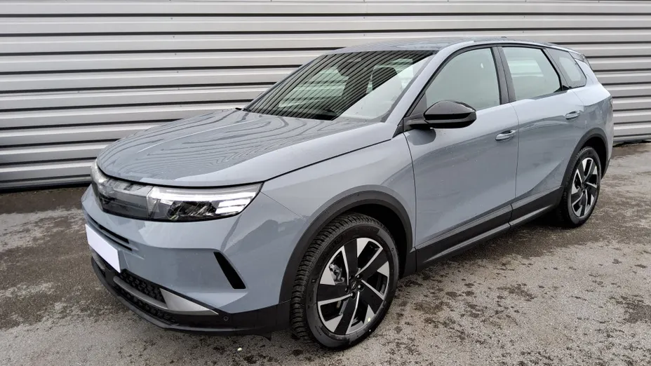 OPEL Grandland -