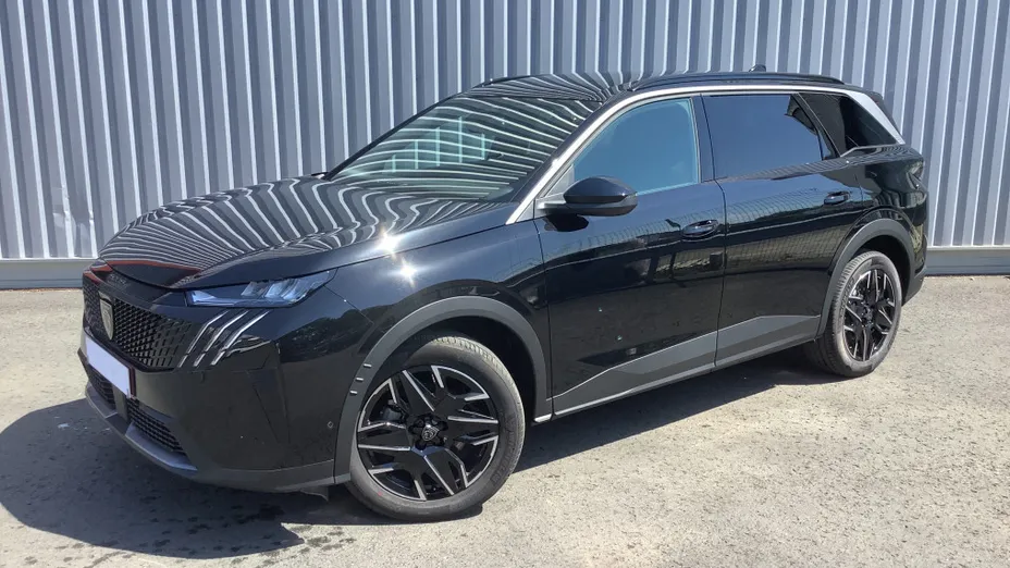 PEUGEOT 5008 -