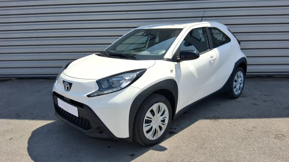 TOYOTA Aygo X -