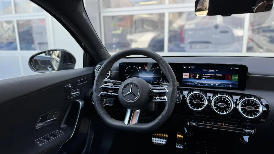 MERCEDES-BENZ A Klasa A 200 d AMG Line 8G-DCT Nowy