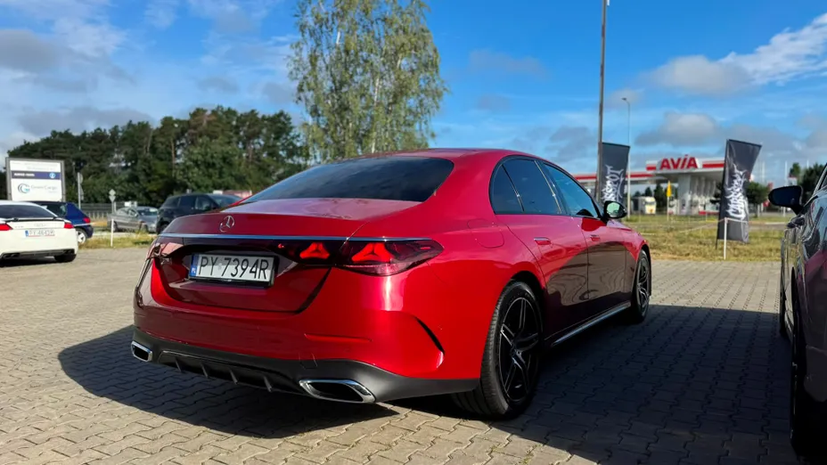 MERCEDES-BENZ E Klasa E 200 mHEV AMG 9G-Tronic