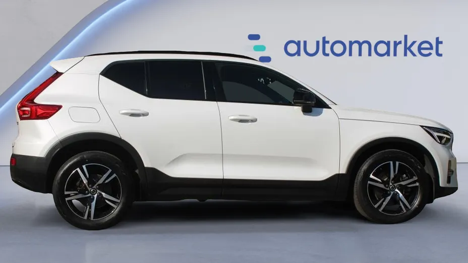 VOLVO XC40 XC40 B3 Plus Dark aut