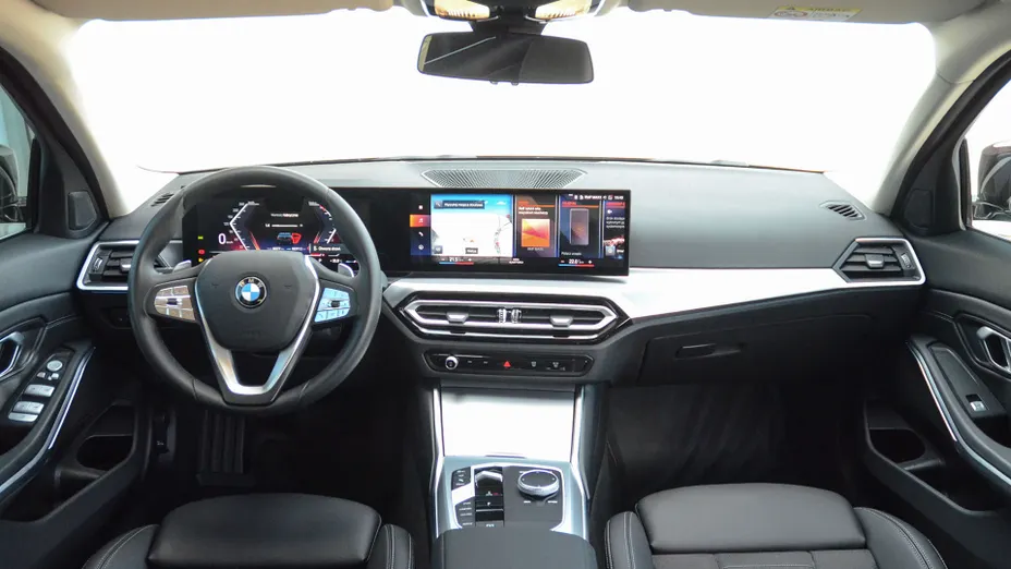 BMW Seria 3 318i aut