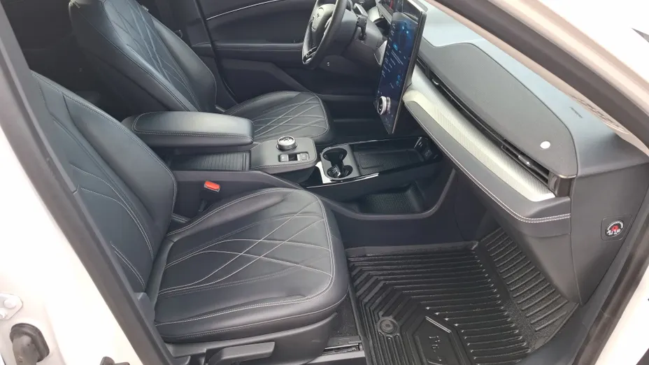 FORD Mustang Mach-E Mustang Mach-E 98kWh RWD