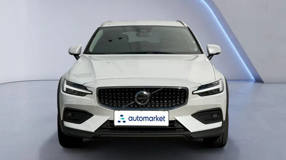 VOLVO V60 V60 CC Plus B5 B AWD aut