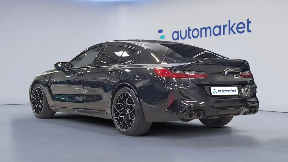 BMW Seria 8 M8 Competition