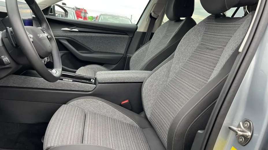 SKODA Superb Superb 2.0 TDI SCR Selection DSG