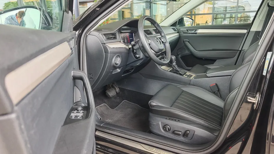 SKODA Superb Superb 2.0 TDI SCR 4x4 L&K DSG