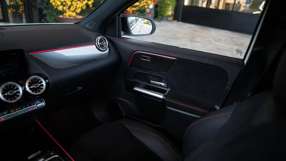 MERCEDES-BENZ GLA GLA 200 d 4-Matic AMG Line 8G-DCT