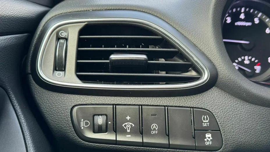 HYUNDAI i30 i30 1.5 T-GDI 48V Modern