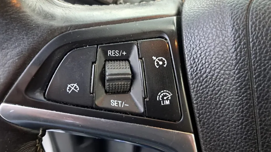 OPEL Mokka -
