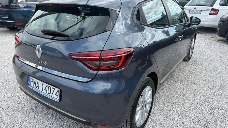 RENAULT Clio -