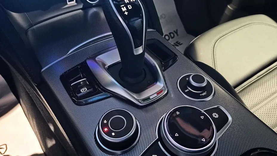 ALFA ROMEO Stelvio Stelvio 2.0 Turbo Veloce Q4 aut